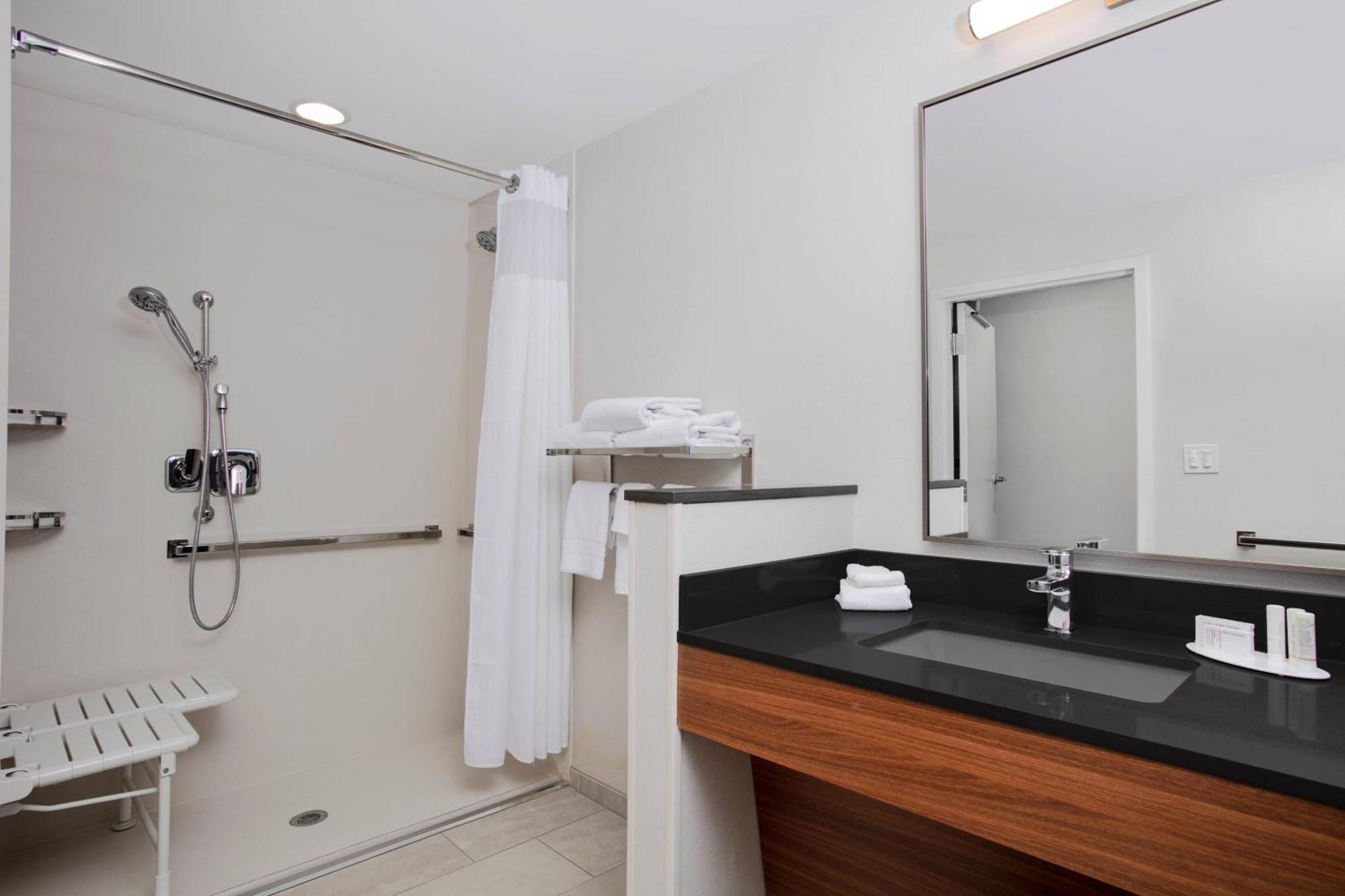 Fairfield By Marriott Inn & Suites Lebanon Near Expo Center Bagian luar foto