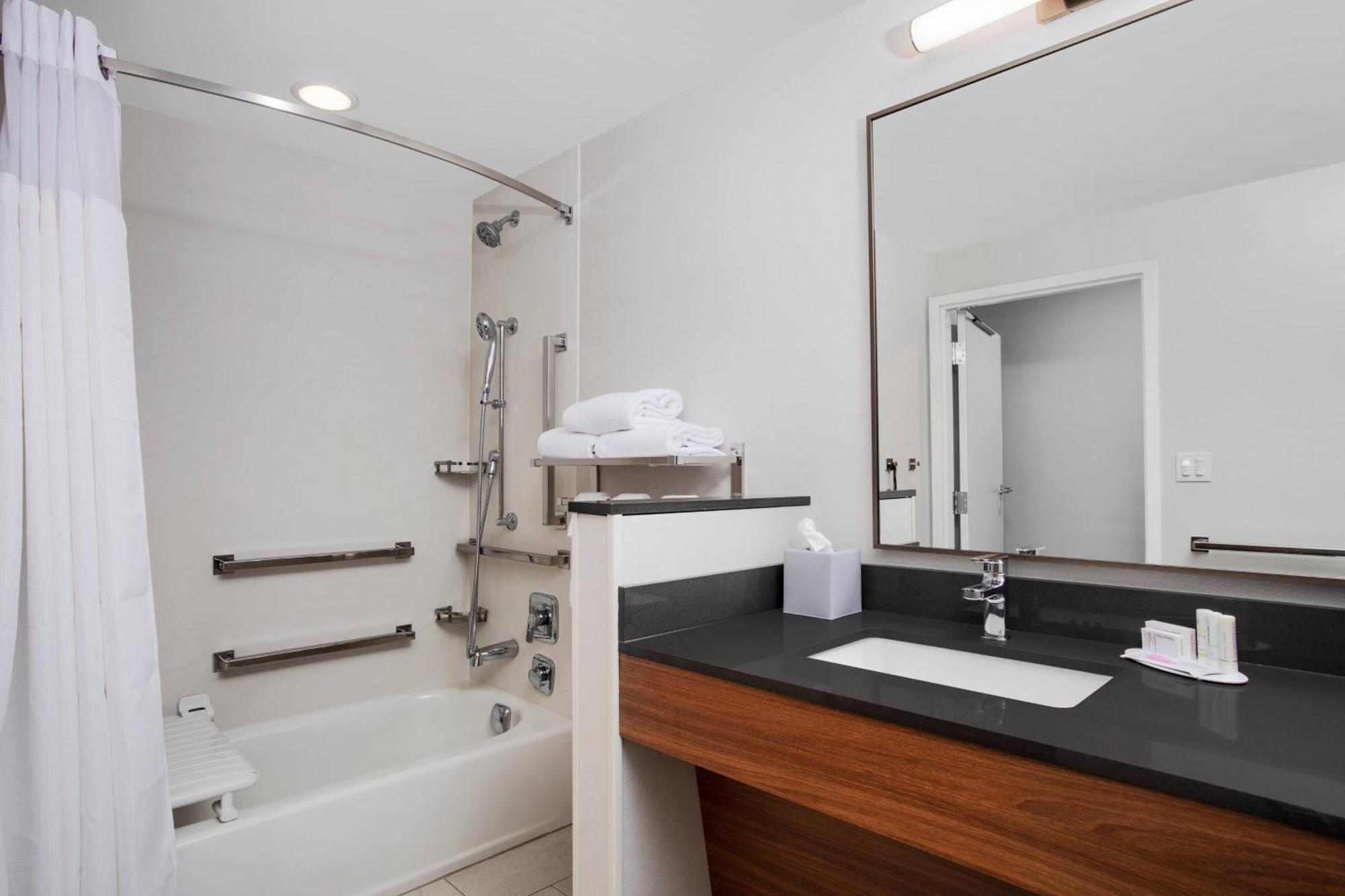 Fairfield By Marriott Inn & Suites Lebanon Near Expo Center Bagian luar foto